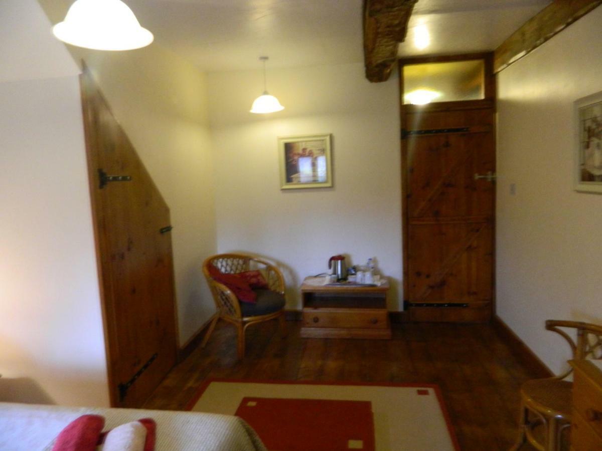 B&B La Seliniere Champ-du-Boult ภายนอก รูปภาพ