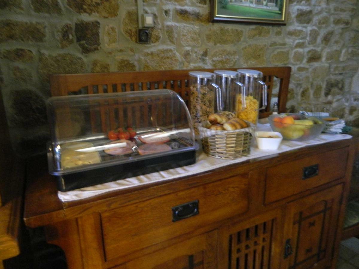 B&B La Seliniere Champ-du-Boult ภายนอก รูปภาพ