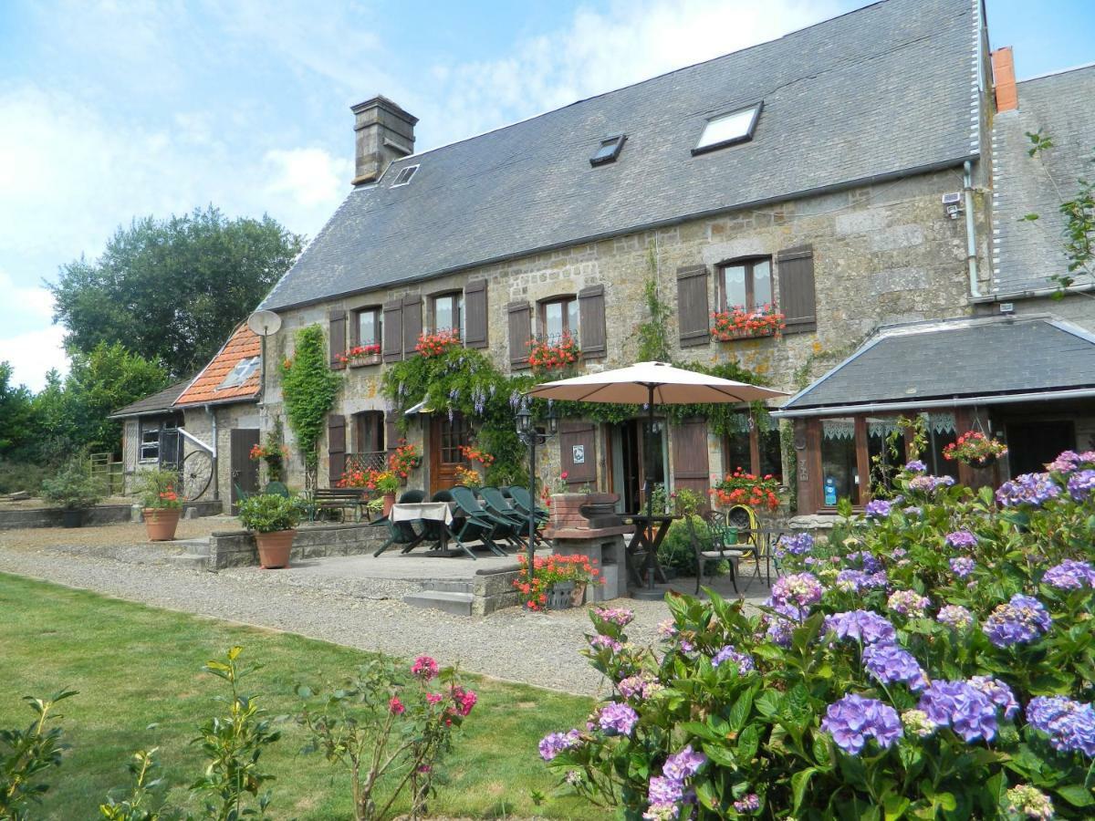 B&B La Seliniere Champ-du-Boult ภายนอก รูปภาพ